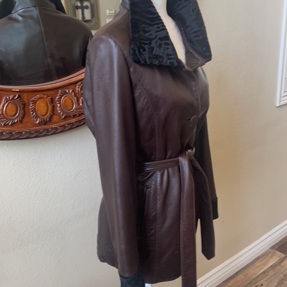 Vintage leather jacket Persian lamb trim - Picture 3 of 12